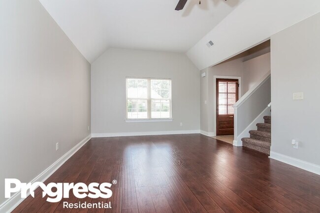 Building Photo - 5652 Bedford Loop E