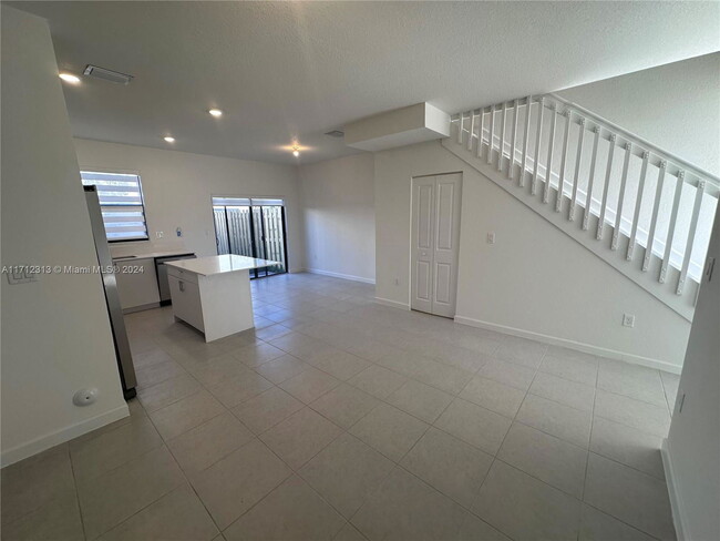 Foto del edificio - 23252 SW 127th Ct