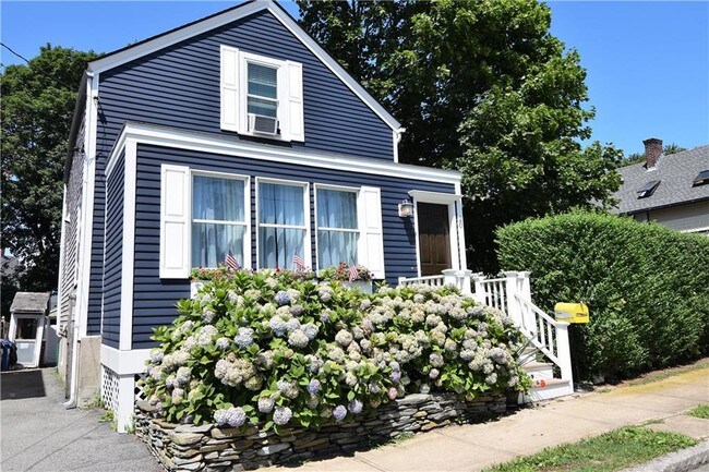 20 Almy St Newport Ri 02840 House For Rent In Newport Ri