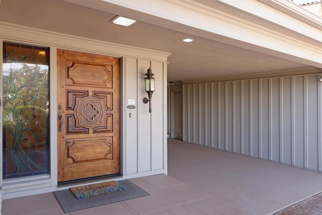 Building Photo - 3125 Qualtrough St