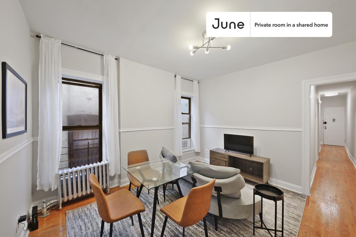 Primary Photo - Private bedroom in 4 bed/1 bath Home