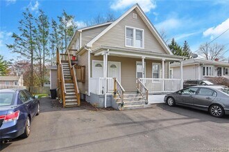 Building Photo - 116 Medford St Building Photo - 116 Medford St