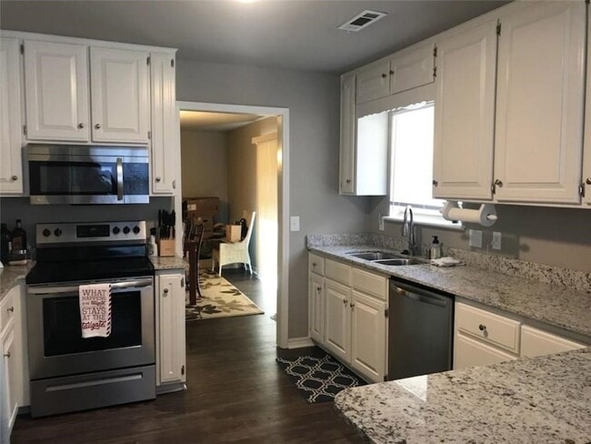 Building Photo - 2323 E Kantz Ln