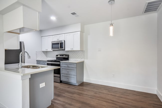 Foto del edificio - 114 E 31st St