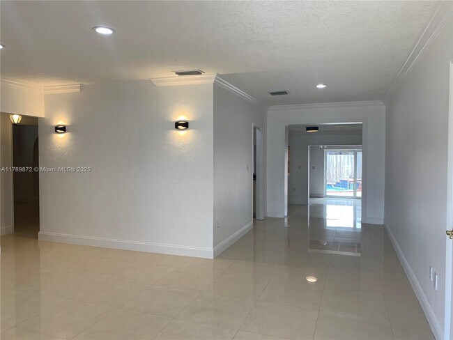 Foto del edificio - 1130 SW 73rd Ave