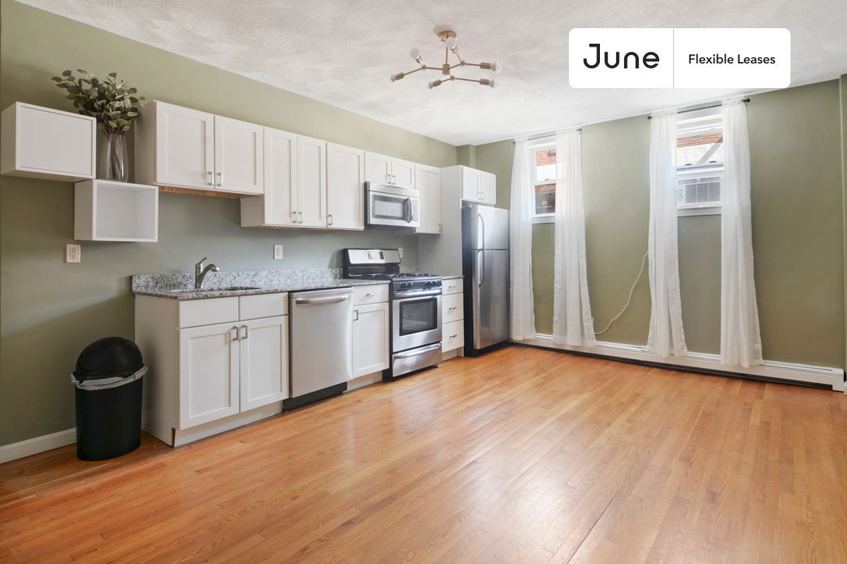 Photo - 36 N Bennet St