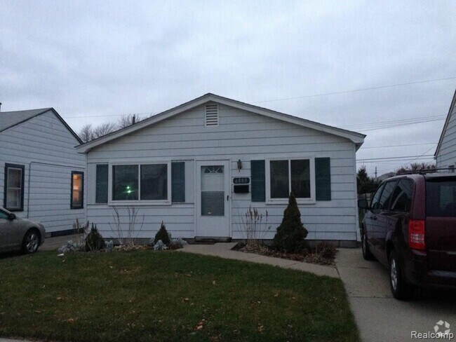 Building Photo - 6889 Paige Ave