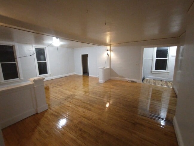 Building Photo - 13302 W 3rd St