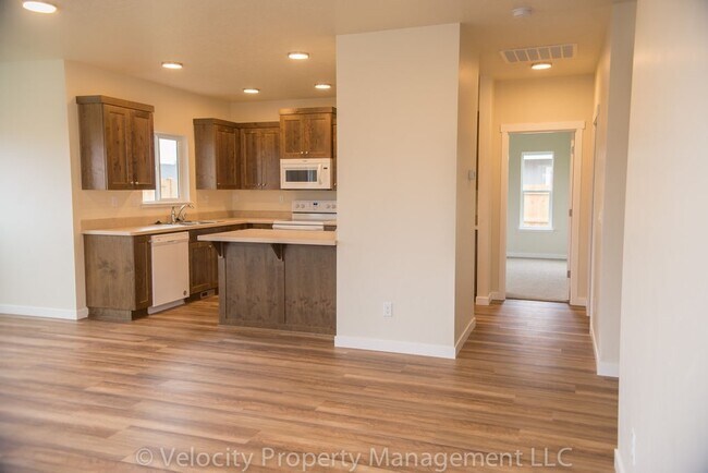 Building Photo - Gorgeous Single Level Home in Culver! $500...