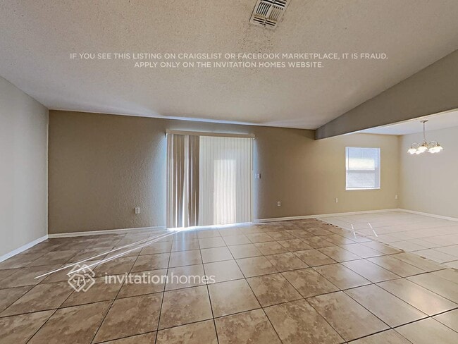 Foto del edificio - 1590 Meadows Pond Dr