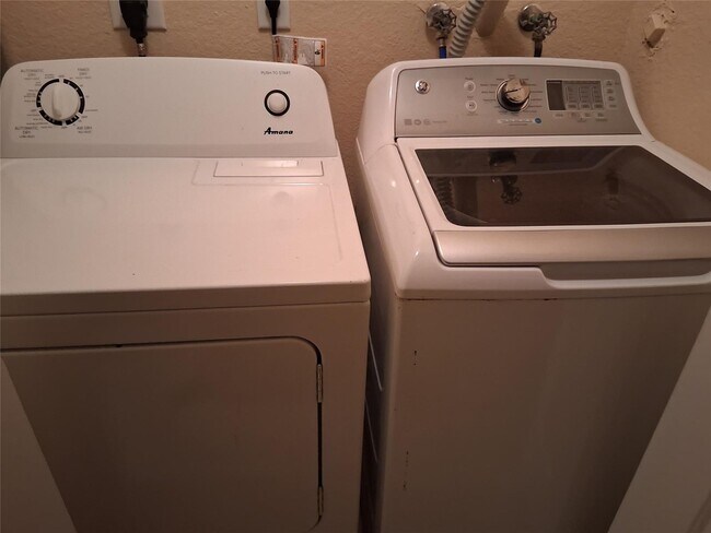 Foto del edificio - 1425 SE 24th Ct