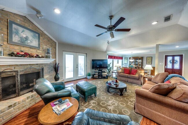 Foto del edificio - 322 W Fair Harbor Ln