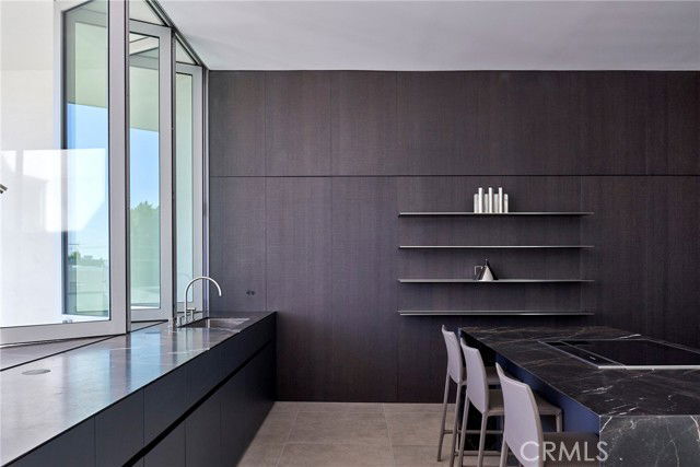 Building Photo - 838 Kings Rd