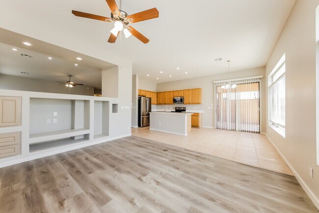 Foto del edificio - 6836 S 38th Pl