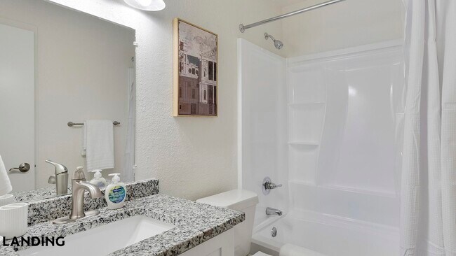 Foto del edificio - 1225 E Pleasant Run Rd