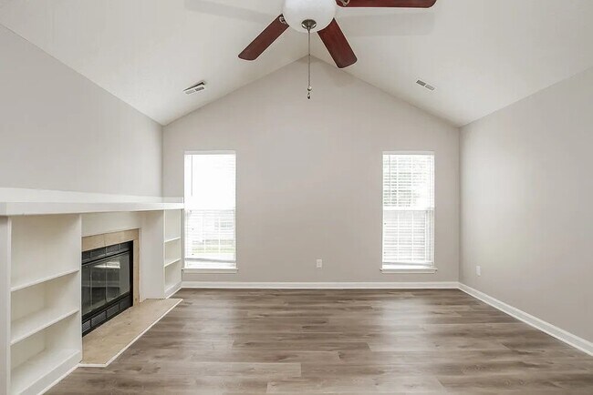 Foto del edificio - 8809 Little Hampton Pl