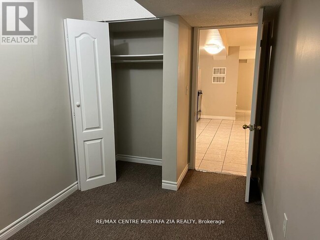 Building Photo - 1088 Windbrook Grove