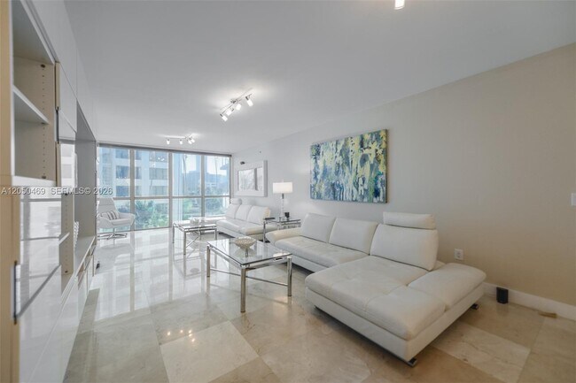 Building Photo - 3101 S Ocean Dr