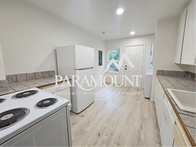 Foto del edificio - Newly Remodeled 1 Bedroom in a Great Locat...