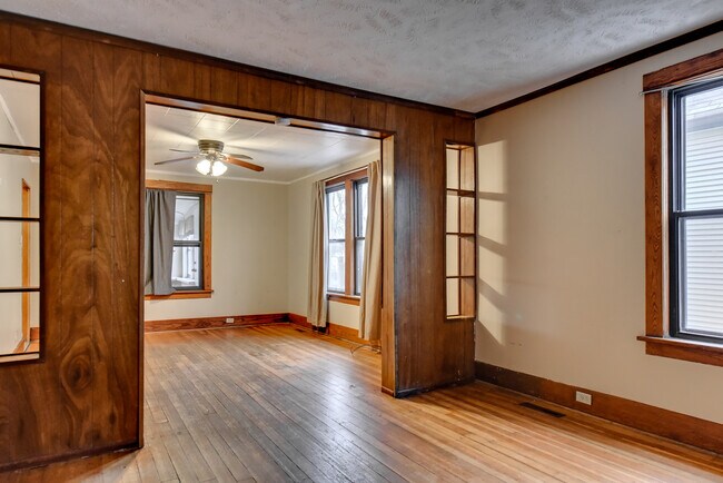 Building Photo - 1337 S 22nd St