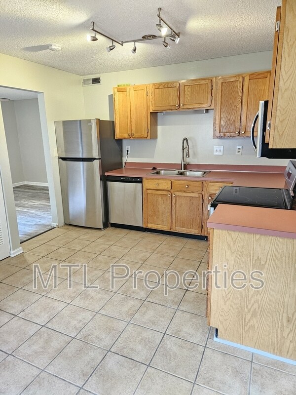 Foto del edificio - 1636 Hunters Trail