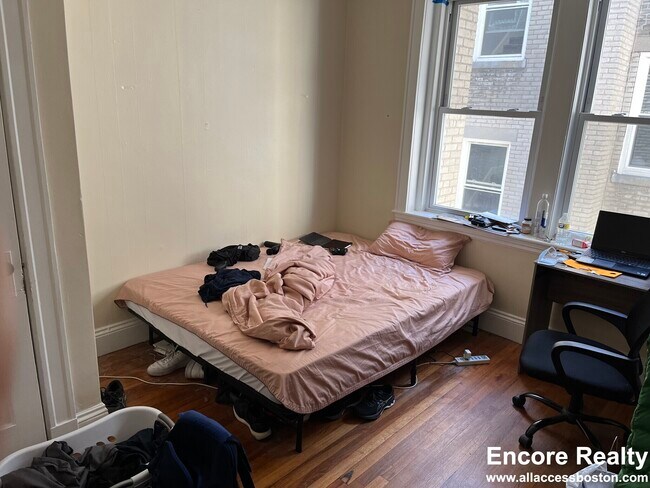 Foto del edificio - 1193 Commonwealth Ave