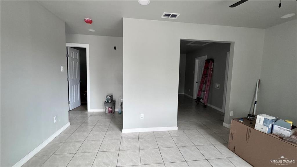 Foto principal - 116 N Resplandor St