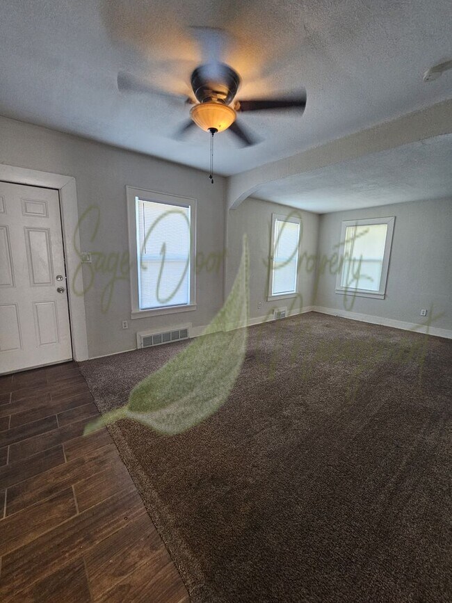 Building Photo - 1053-2615 Quindaro Blvd, Kansas City, KS 6...