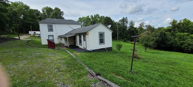 Photo - 4BR, 1BA SFH on Large Lot House