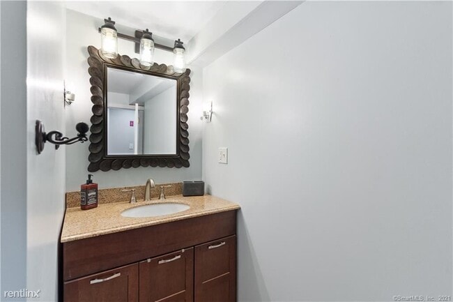 Building Photo - 3 br, 2 bath House - 35 Forest Rd