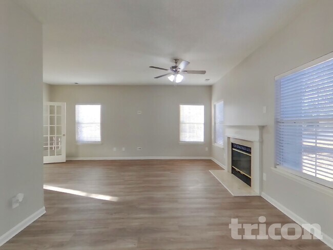 Foto del edificio - 14203 Misty Brook Ln