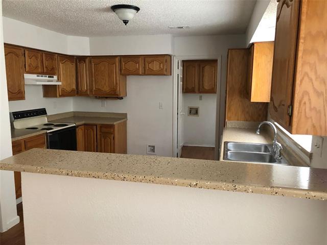 Foto del edificio - 2021 Meadow Park Dr