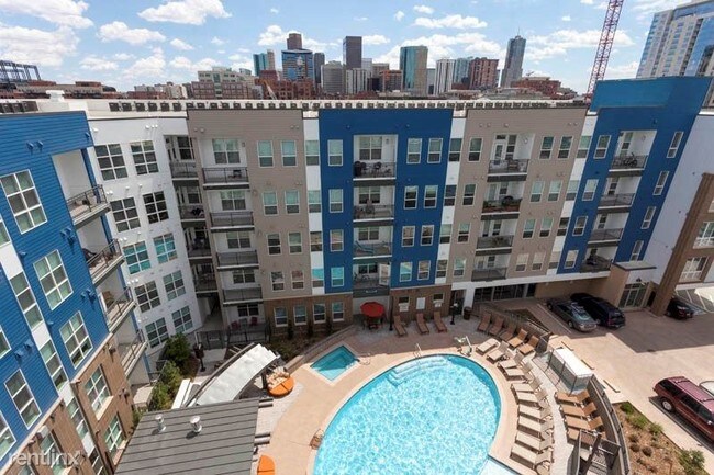 Building Photo - 1800 Chestnut Pl