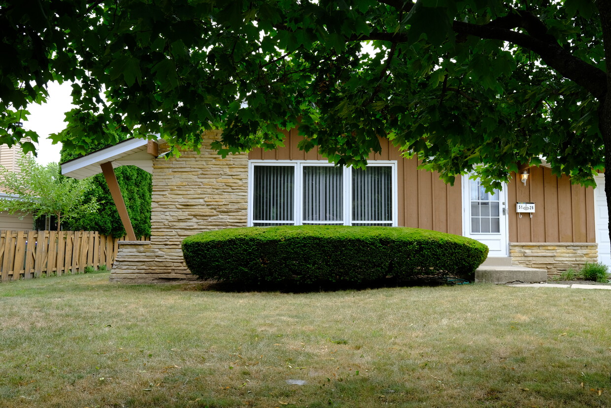 Primary Photo - 5128 Maplewood Dr