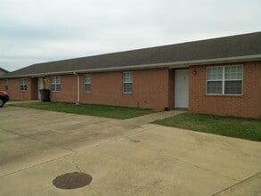 Building Photo - 1005 N 40th St