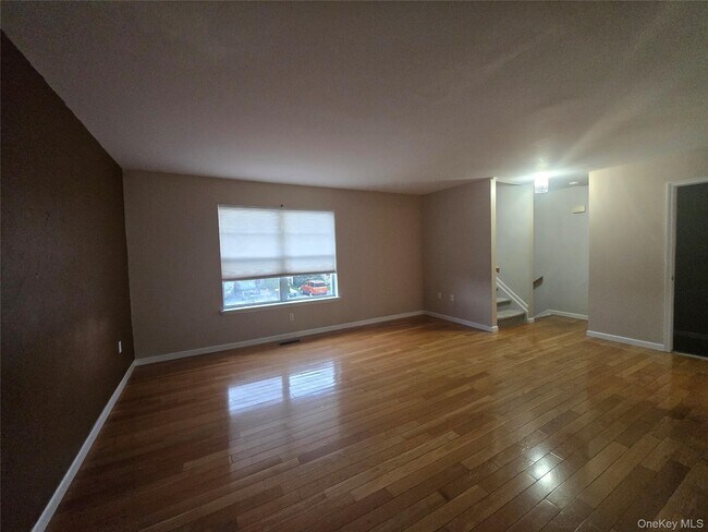 Foto del edificio - 60 Evan Rd