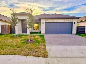 Building Photo - 1012 amezquita Dr