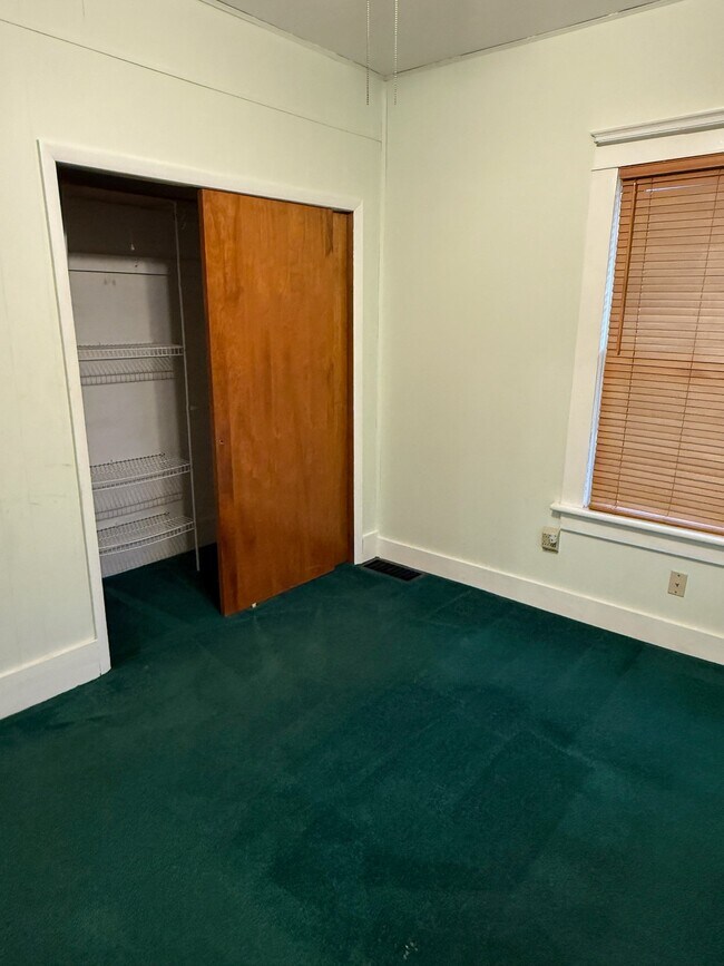 Foto del edificio - 918 Leland Ave