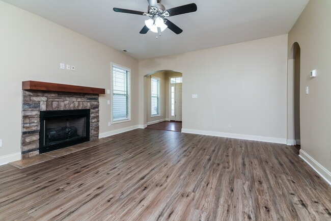 Building Photo - 12 Wensley Ct