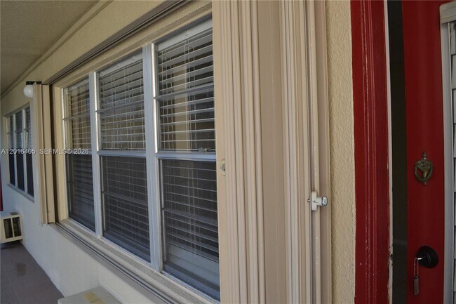 Foto del edificio - 13350 SW 1st St