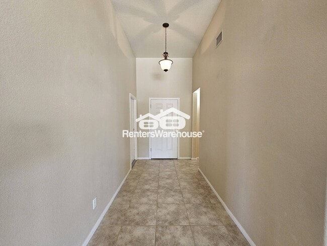 Foto del edificio - 3615 Villa De Paz Ct