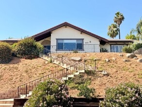 Building Photo - 410 Mira Loma Ln