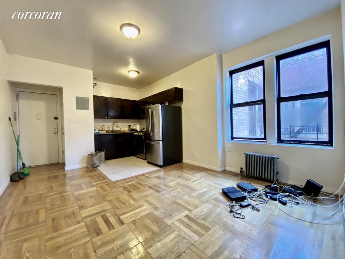 Primary Photo - 2 Ellwood St