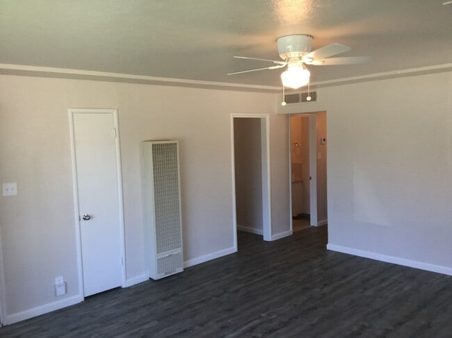 Foto del edificio - APPLY FOR THIS BEAUTIFUL HOME TODAY!