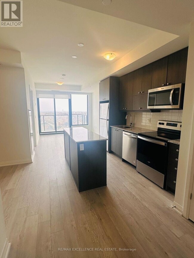 Building Photo - 1415 Dundas St E