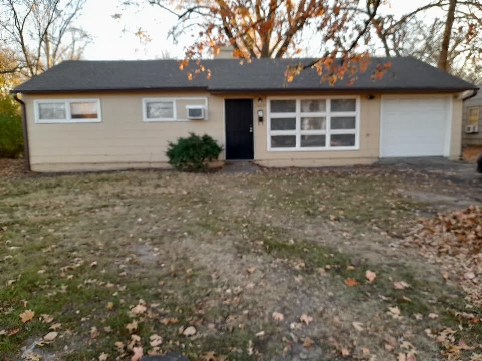 Primary Photo - 7009 E 111th St