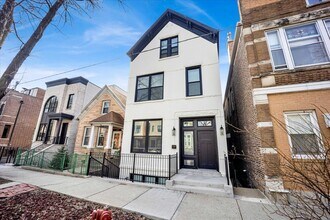 Building Photo - 1728 N Wood St