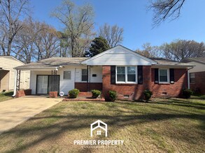 Building Photo - 1224 Briarwood Dr