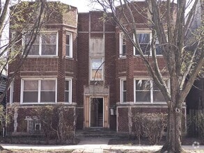 Building Photo - 2317 W Marquette Rd