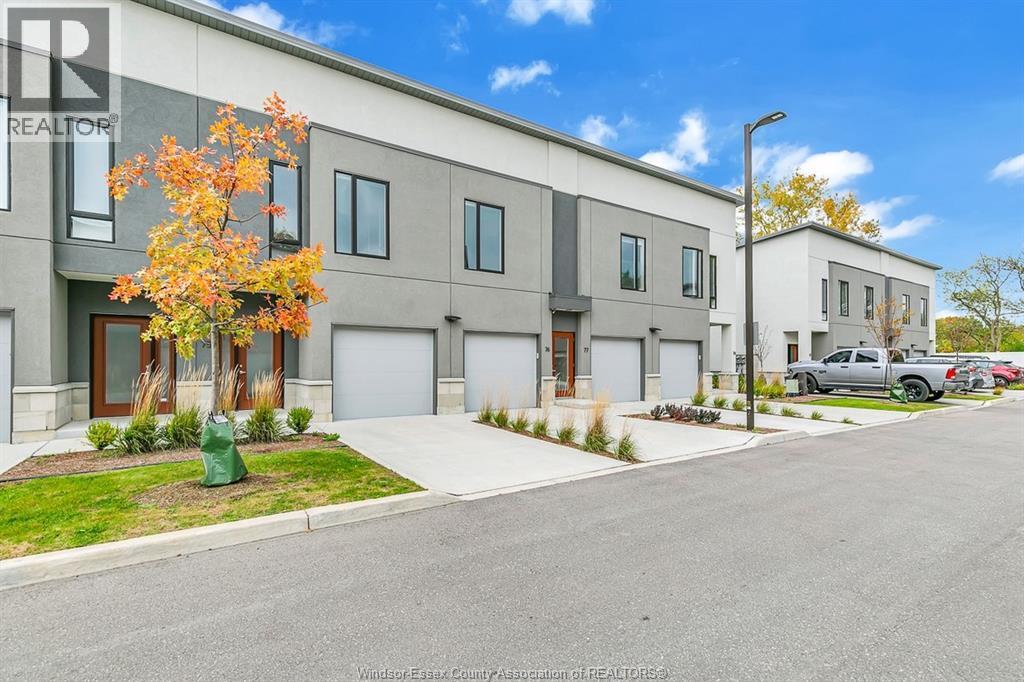 Primary Photo - 550 Sandison St